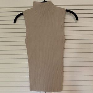 NWT DISSH Sutherland Top in Stone XS